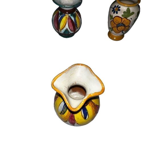 vtg. 3 Miniature Vases made in italy hand throw and painted 3" tall - Picture 11 of 13